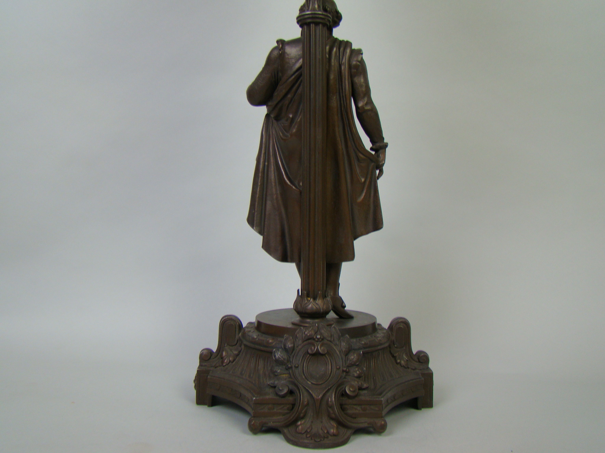 KATALOGOWANA FIGURALNA LAMPA - AUKCYJNA A-2116